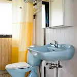 Renovated 70s Surrounded By Lovely Nature Semesterbostad