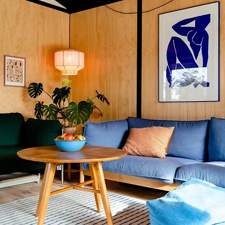 Renovated 70s Surrounded By Lovely Nature בית נופש