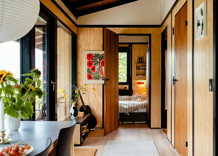 Renovated 70s Surrounded By Lovely Nature بيت للعطل Asnæs