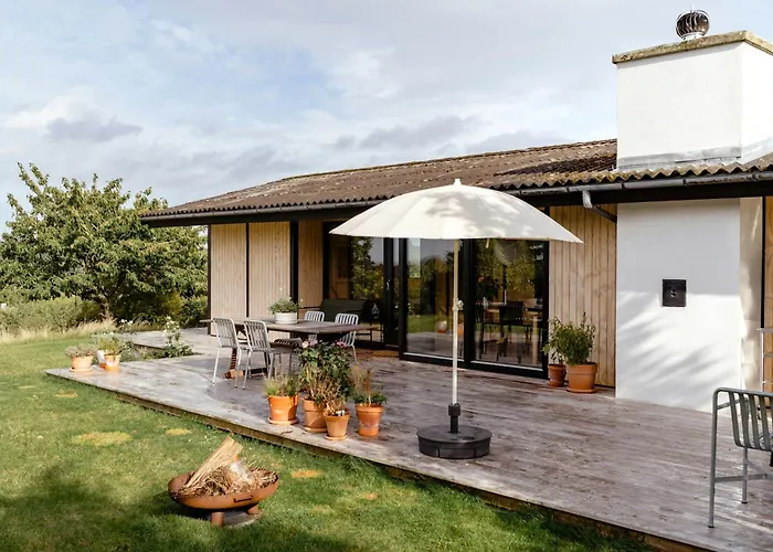 Renovated 70s Surrounded By Lovely Nature * Asnæs