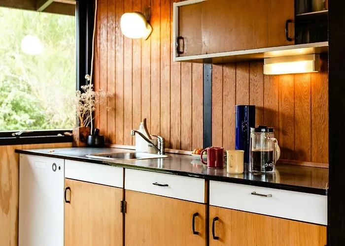 Renovated 70s Surrounded By Lovely Nature بيت للعطل *